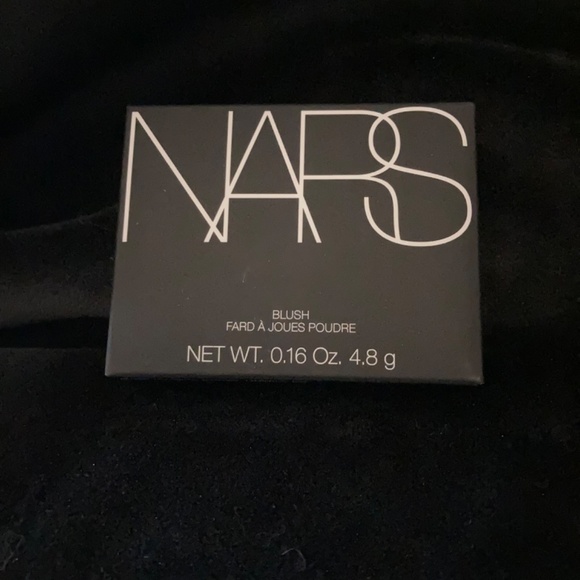 NARS Powder Blush in Taj Mahal - Picture 15 of 16
